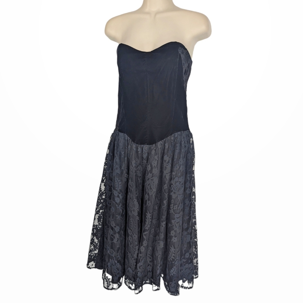 VINTAGE Chenelli Paris Strapless Velvet Lace Fit & Flare Dress Sz 11